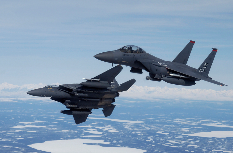 Illustration for article titled 50 Totally Stunning Combat Aircraft Photos Taken Around Alaska